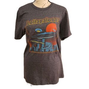 Lollapalooza 2022‎ UFO Chicago Skyline Grey Graphic Tee, Perfect, Lolla, Sz S